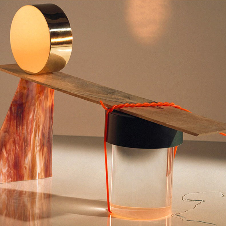 Pryden minimalistisk bordlampe