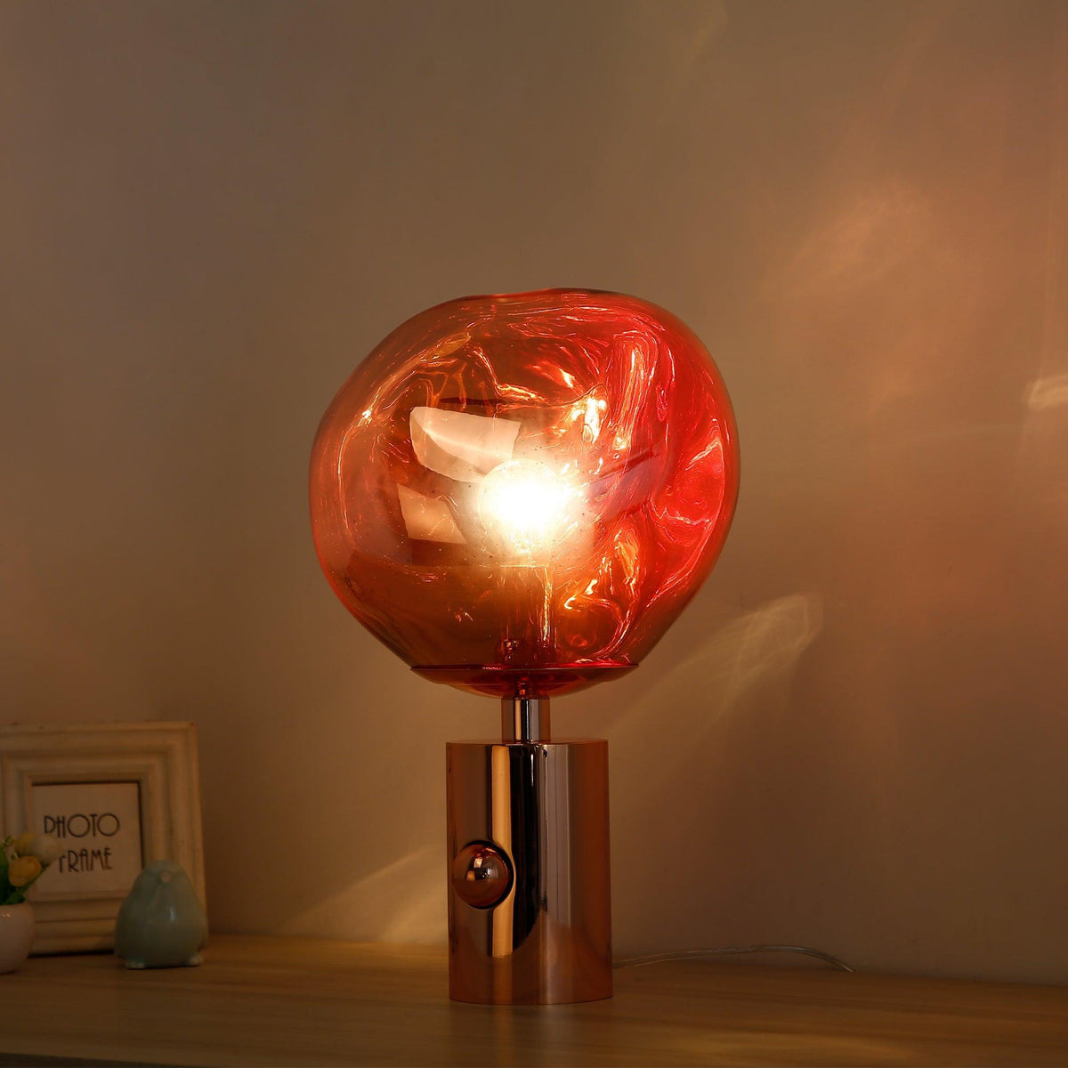 Velan kunstnerisk bordlampe