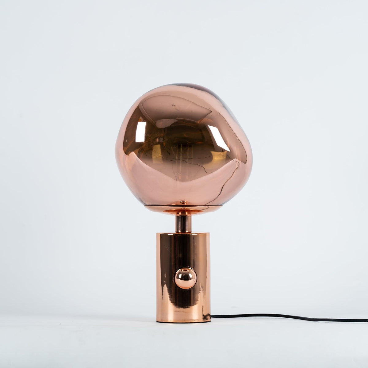 Velan kunstnerisk bordlampe