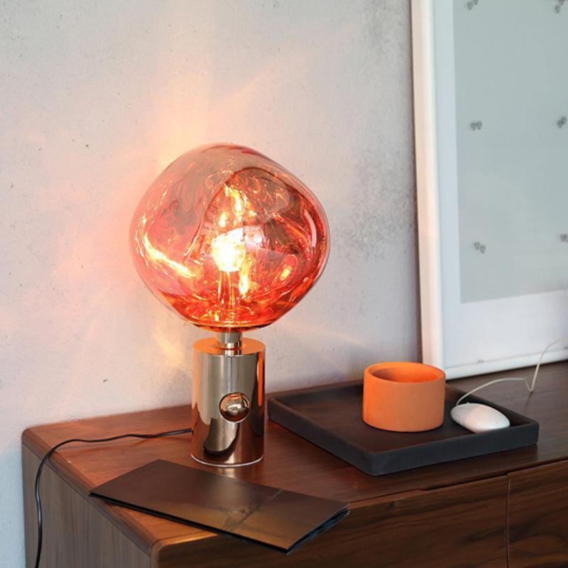 Velan kunstnerisk bordlampe