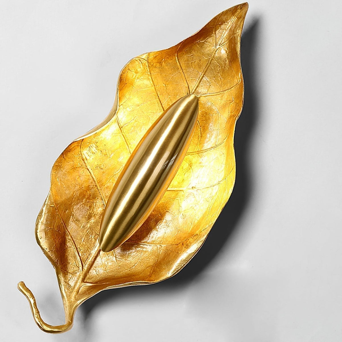 Candeeiro de Parede Corsel em Latão, Folha de Arte Nórdica