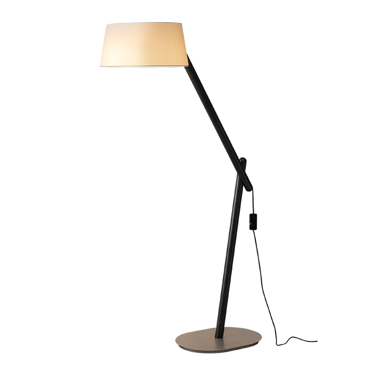 Cethar skandinavisk golvlampa i textil