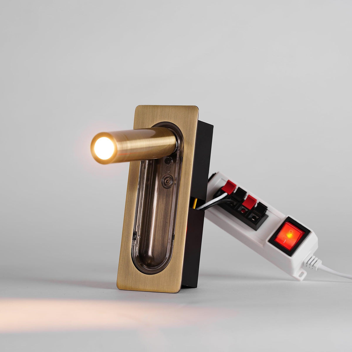Cyrano industriell vägglampa