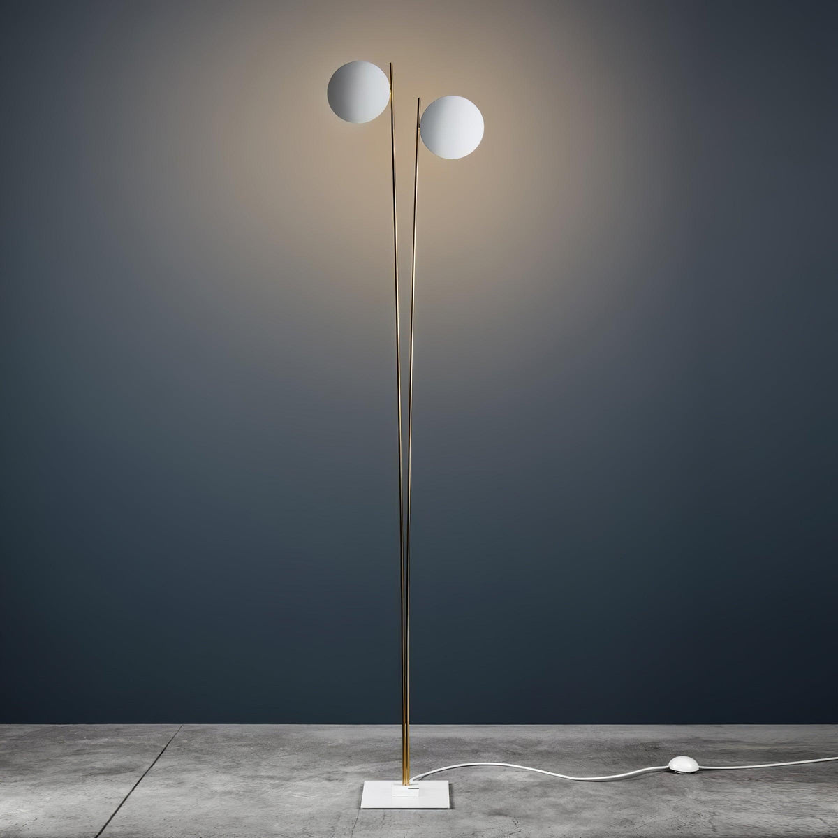 Axial Ray skulpturel gulvlampe