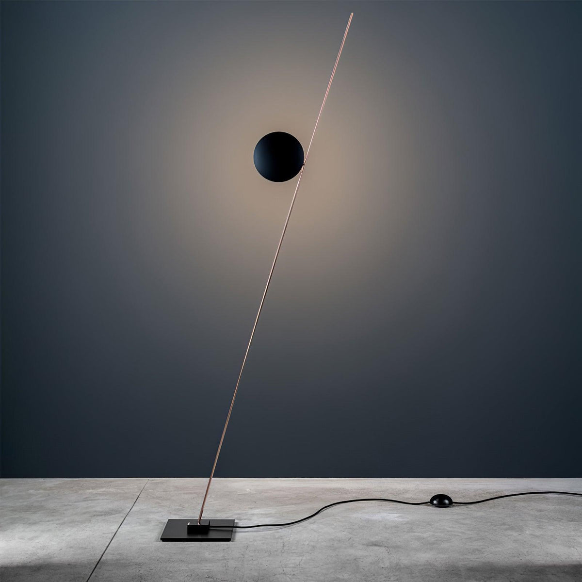 Axial Ray skulpturel gulvlampe
