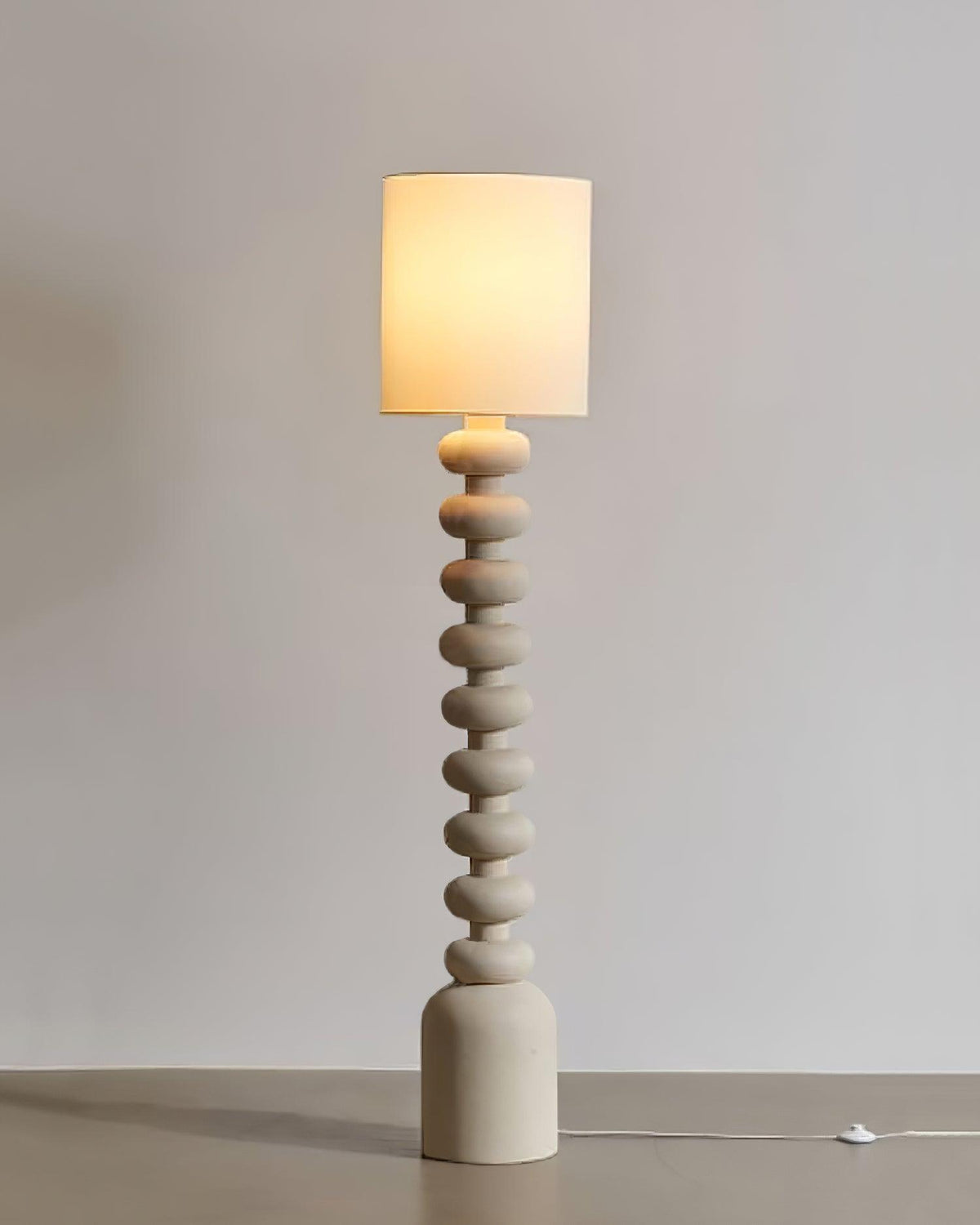 Selalelia Floor Lamp