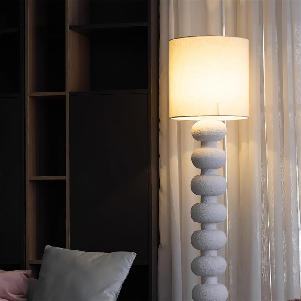 Selalelia Floor Lamp