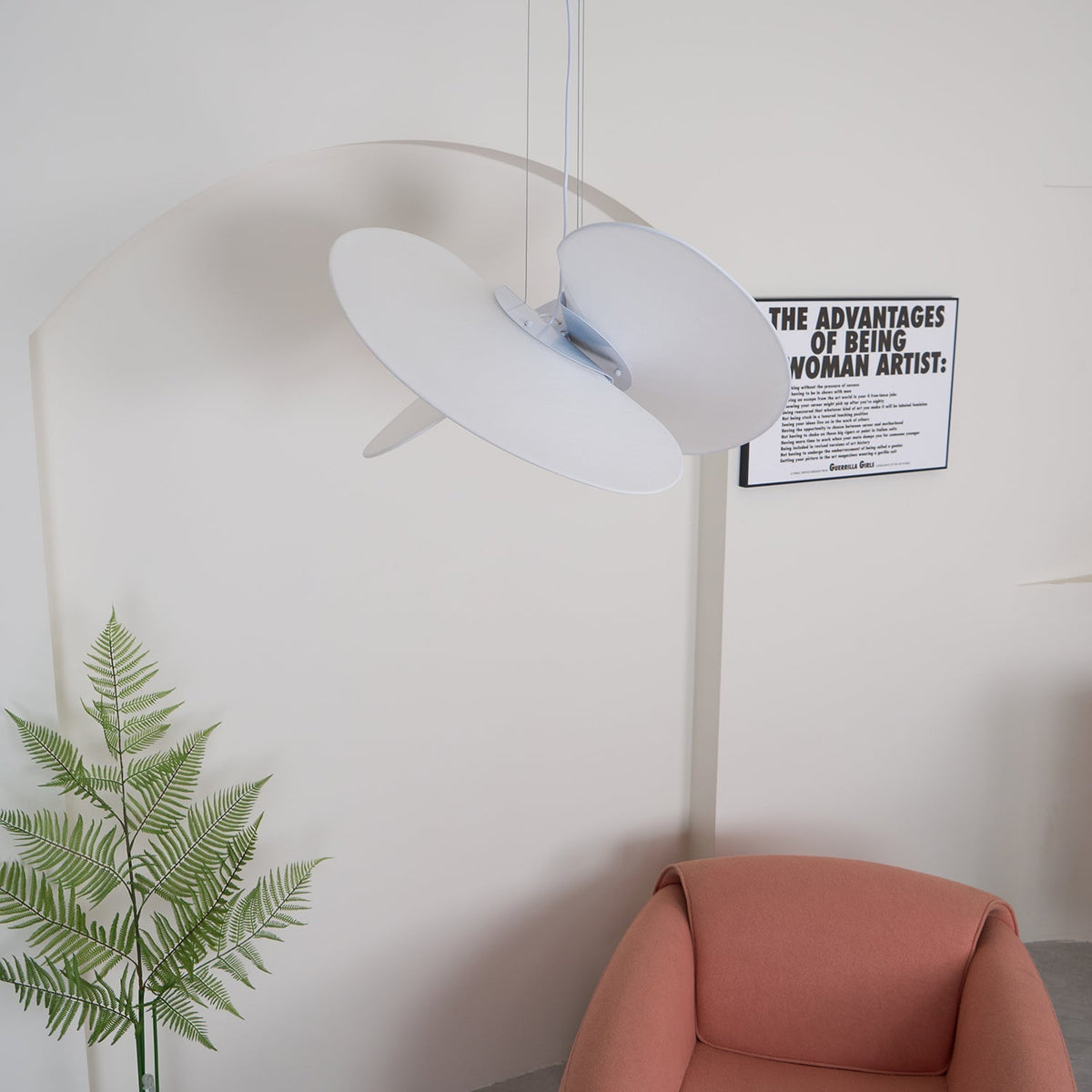 Whirl, moderni kangasriippuvalaisin