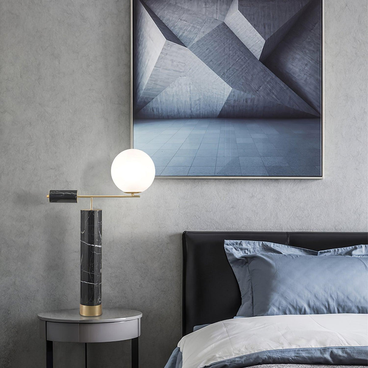 Vathayre minimalistisk bordlampe i marmor