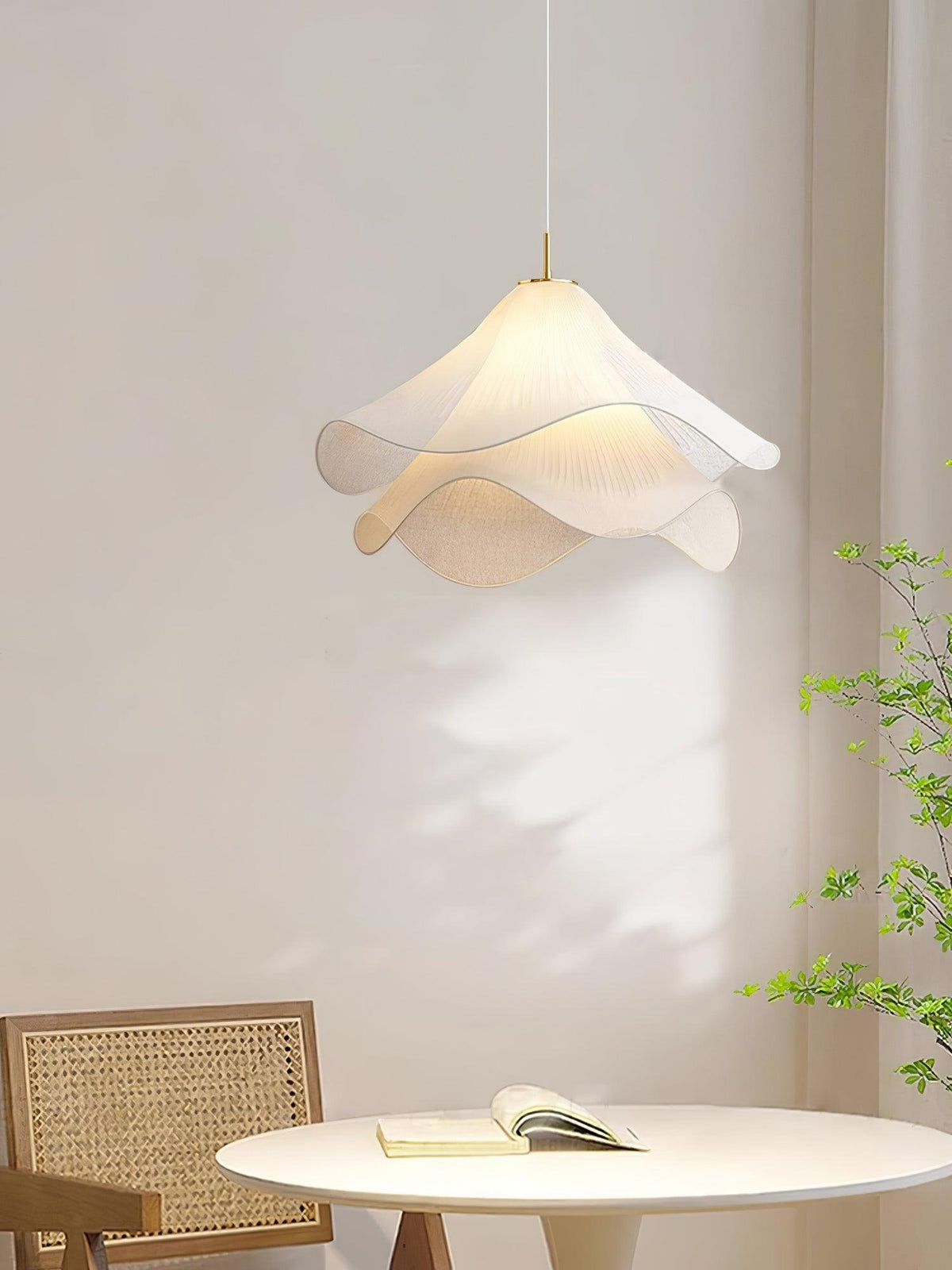 Cirirenne elegant pendellampe med blomsterdesign