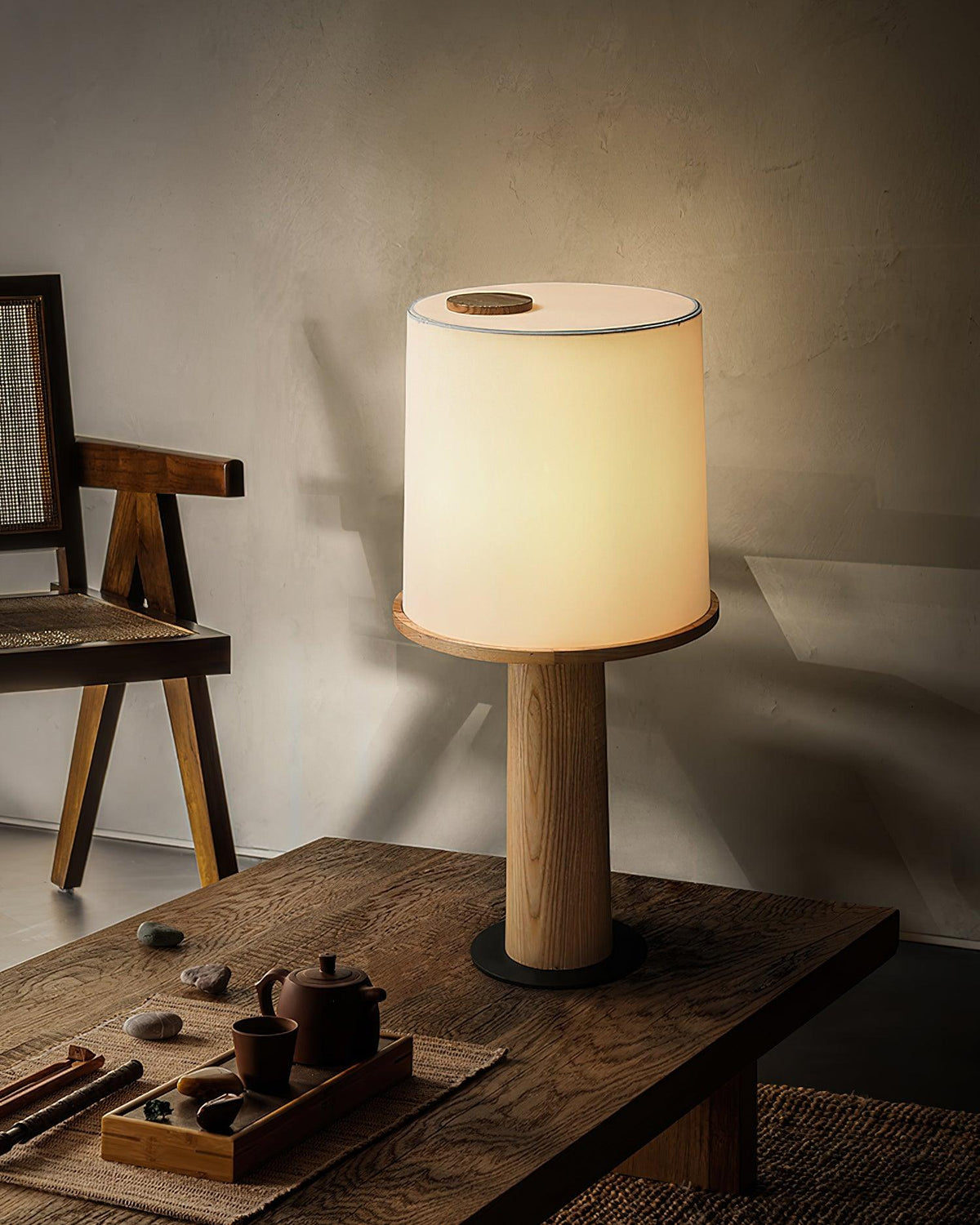 Jennifer modern bordslampa i trä