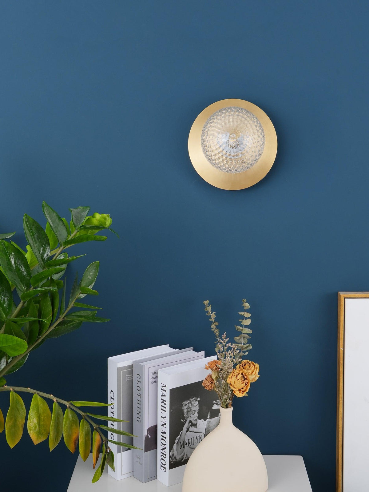 Candeeiro de parede minimalista Nifte em forma de disco e globo