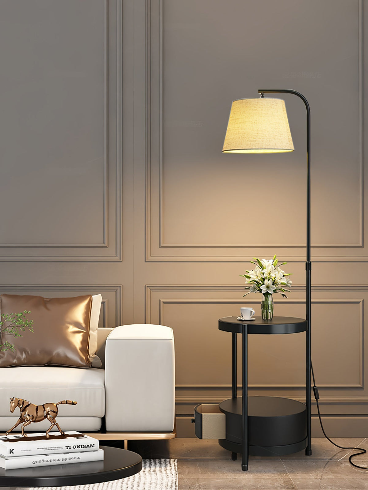 Avenareria modern golvlampa