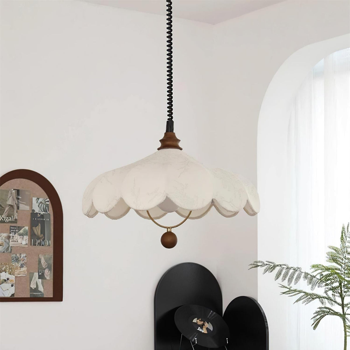 Hana vintagependellampe med blomstermotiv