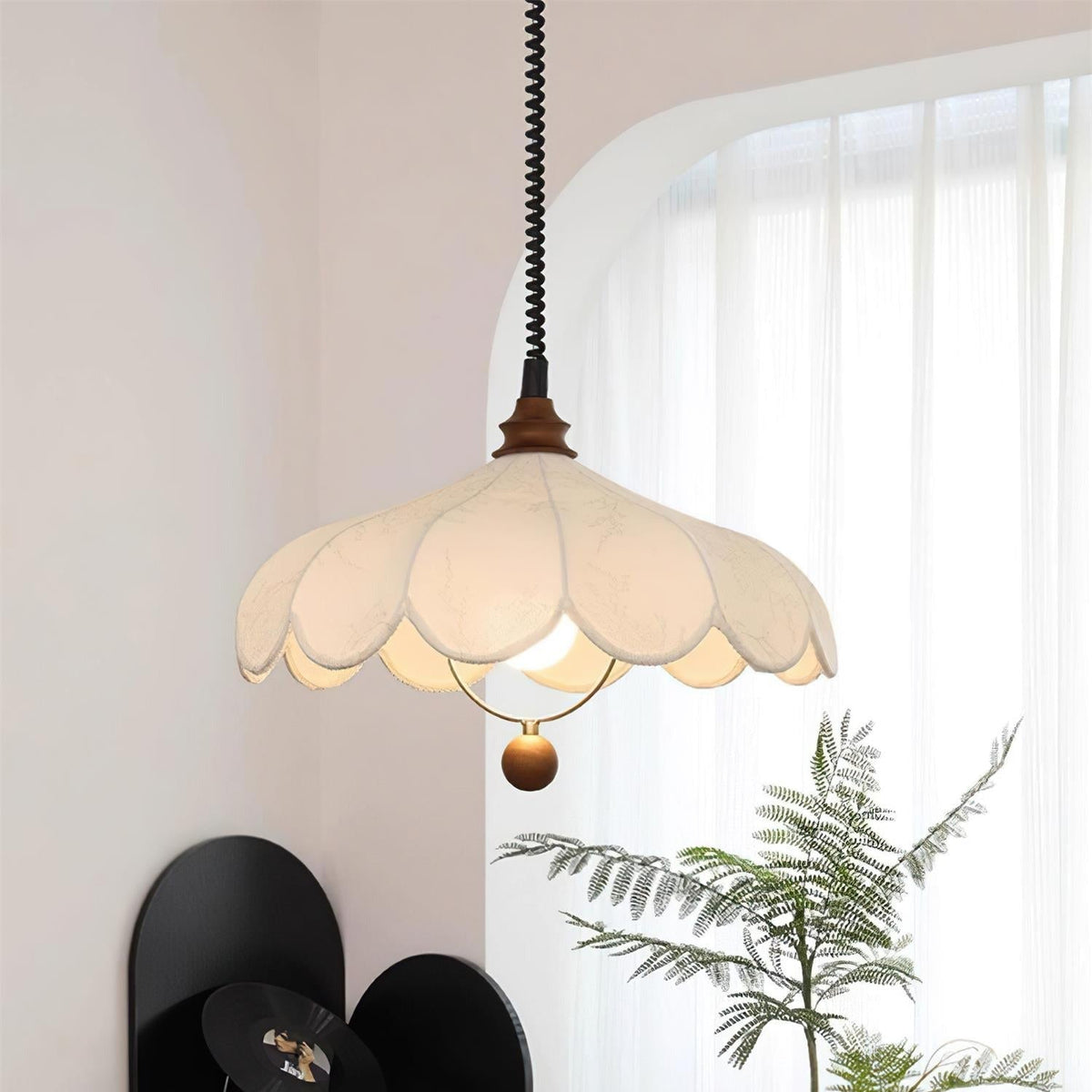 Hana vintagependellampe med blomstermotiv