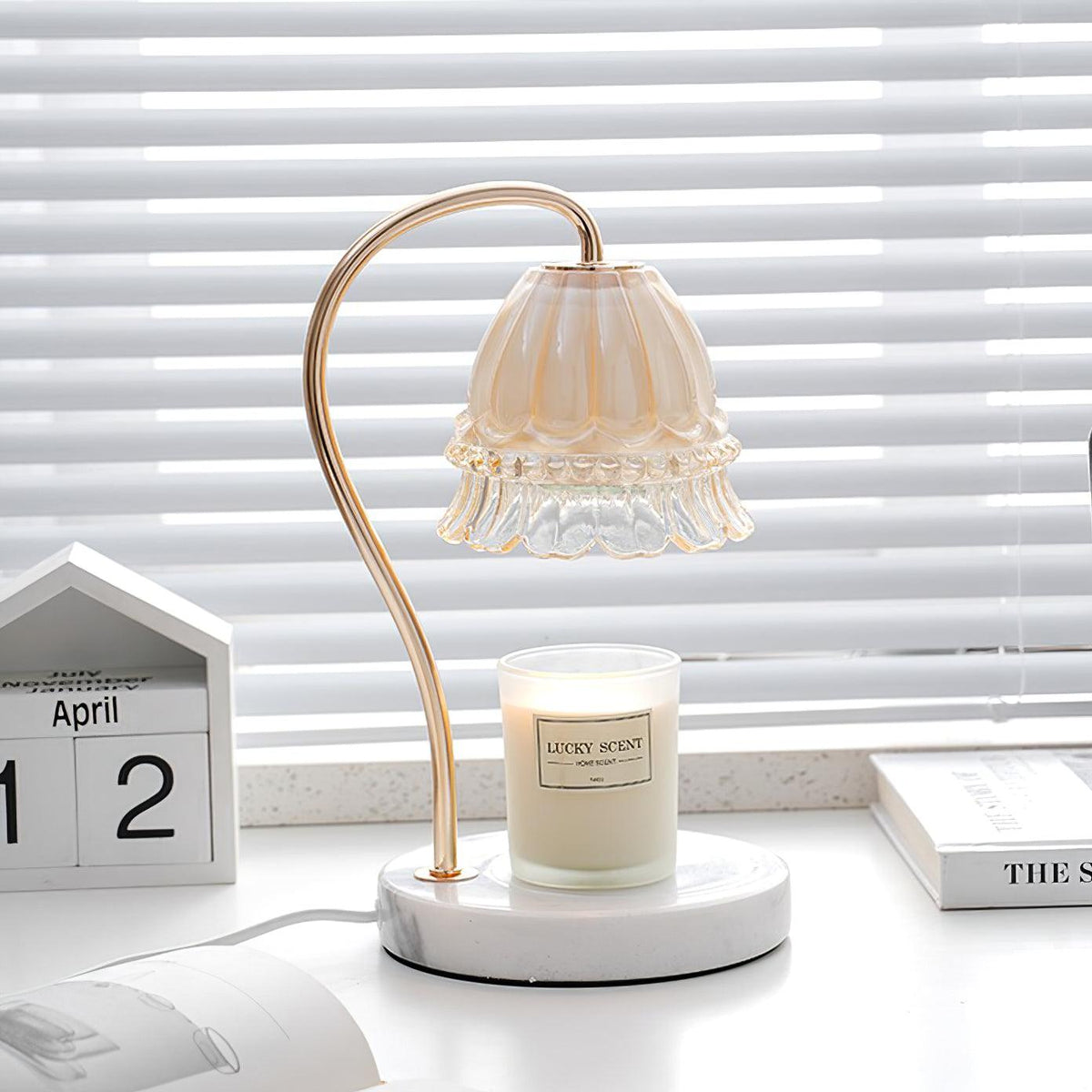 Daze Nordic Art Warmer-bordlampe i marmor