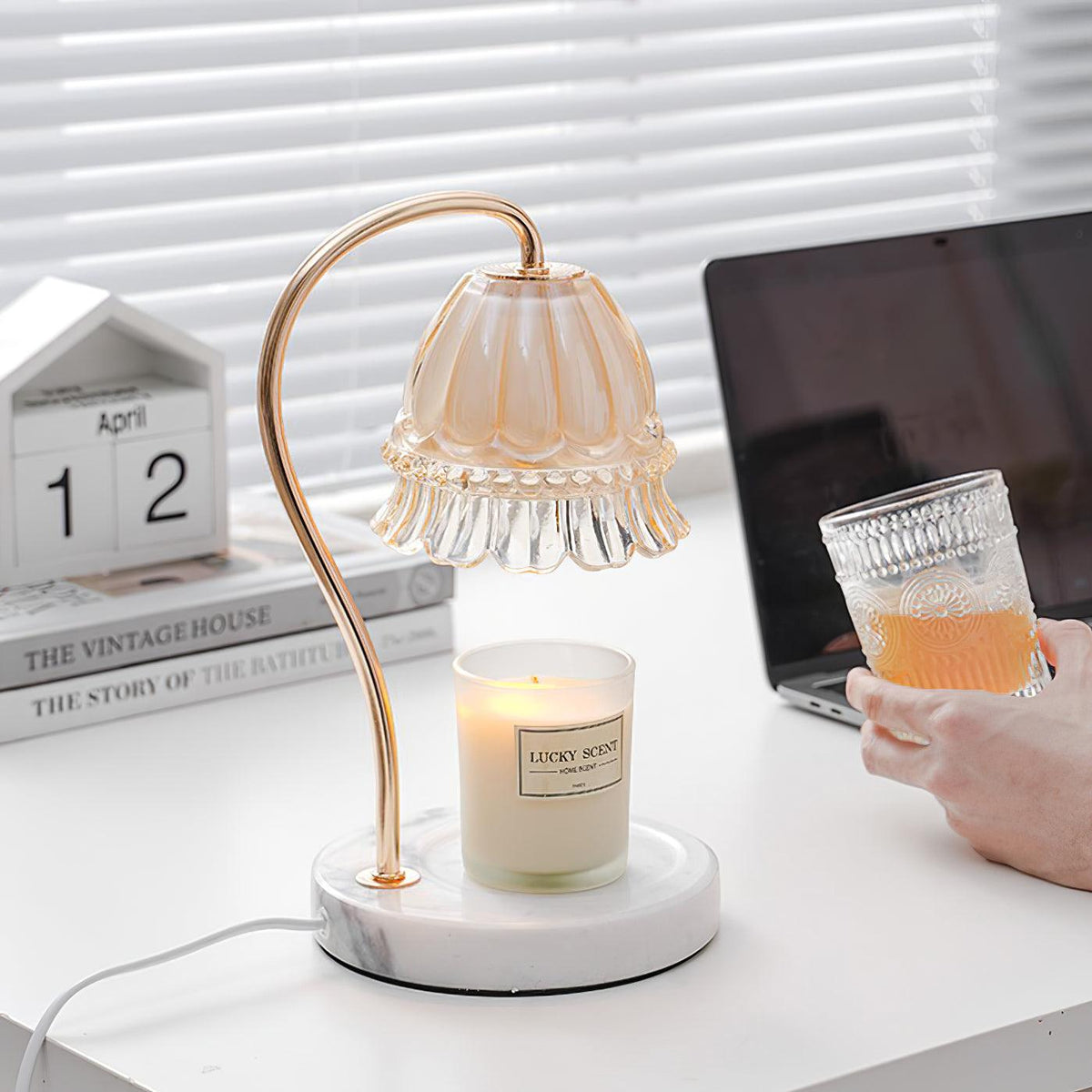 Daze Nordic Art Warmer-bordlampe i marmor