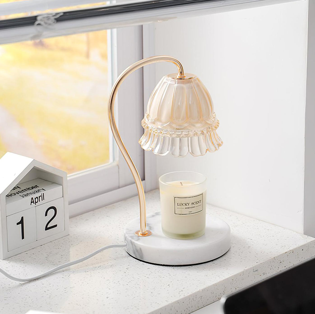 Daze Nordic Art Warmer-bordlampe i marmor