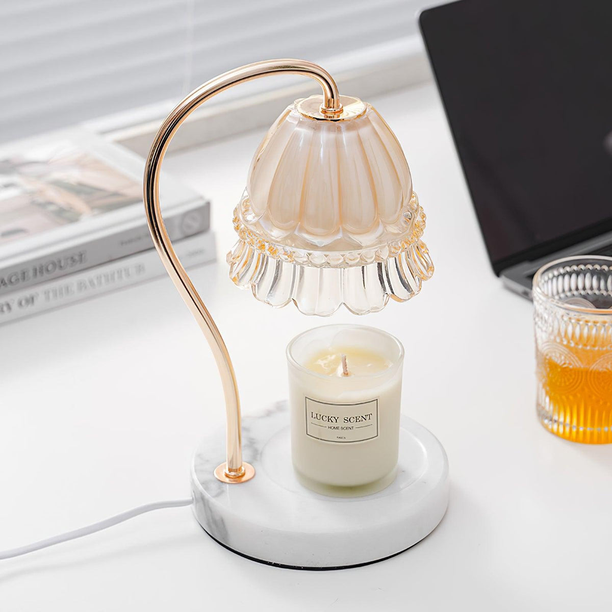 Daze Nordic Art Warmer-bordlampe i marmor