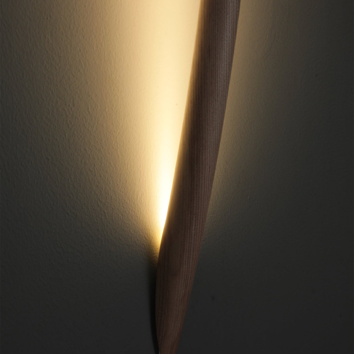 Evvinos modern minimalistisk linjär vägglampa i trä