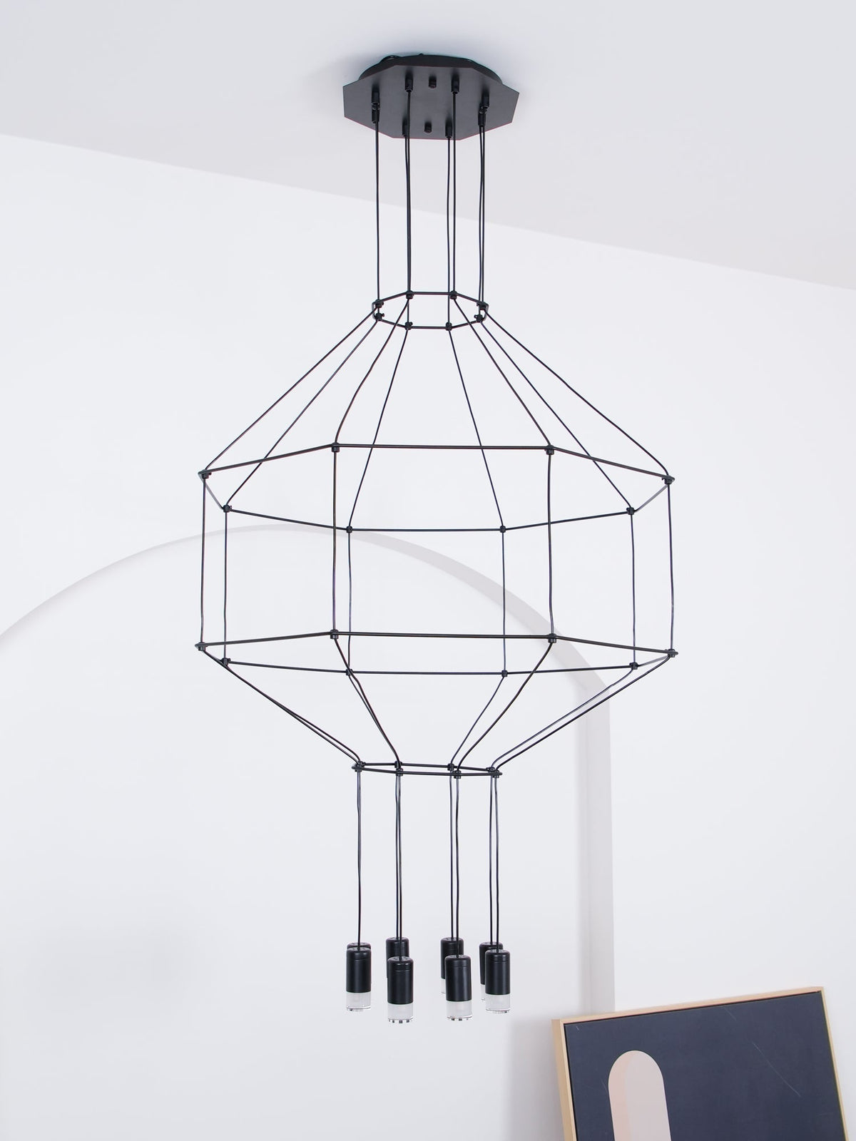Candeeiro de teto Tevenq com linhas, estrutura de arame preta e LED
