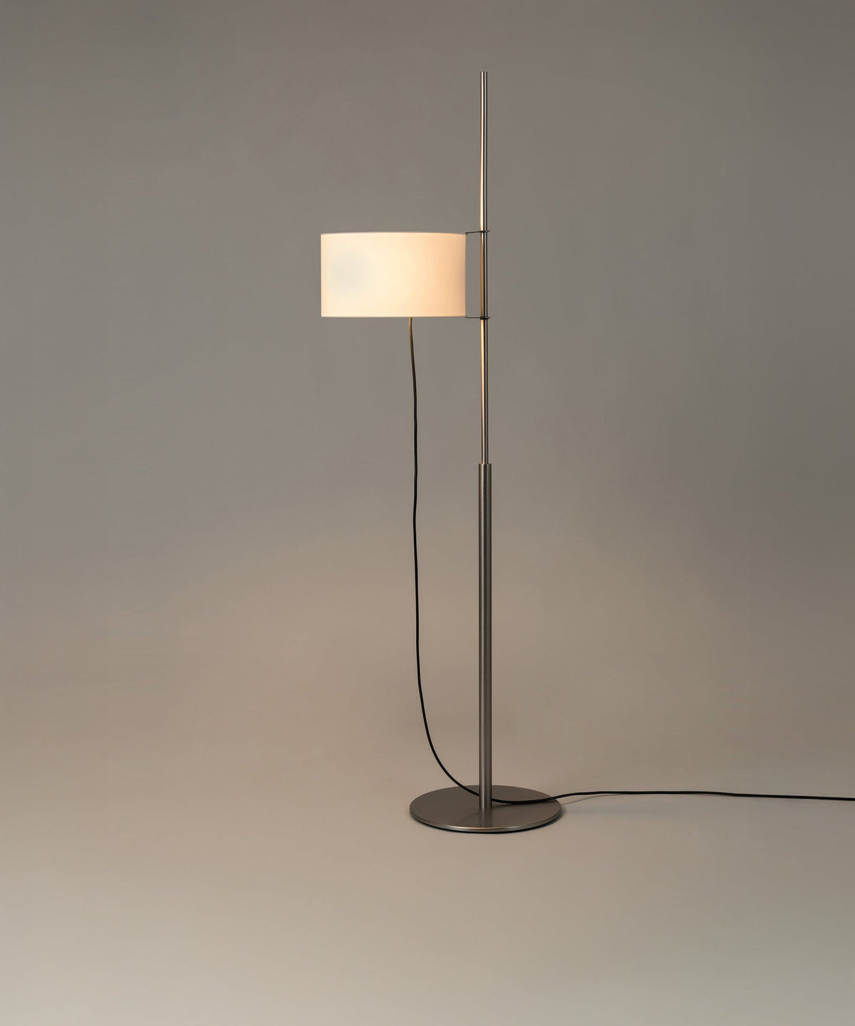 Candeeiro de pé minimalista Selerise