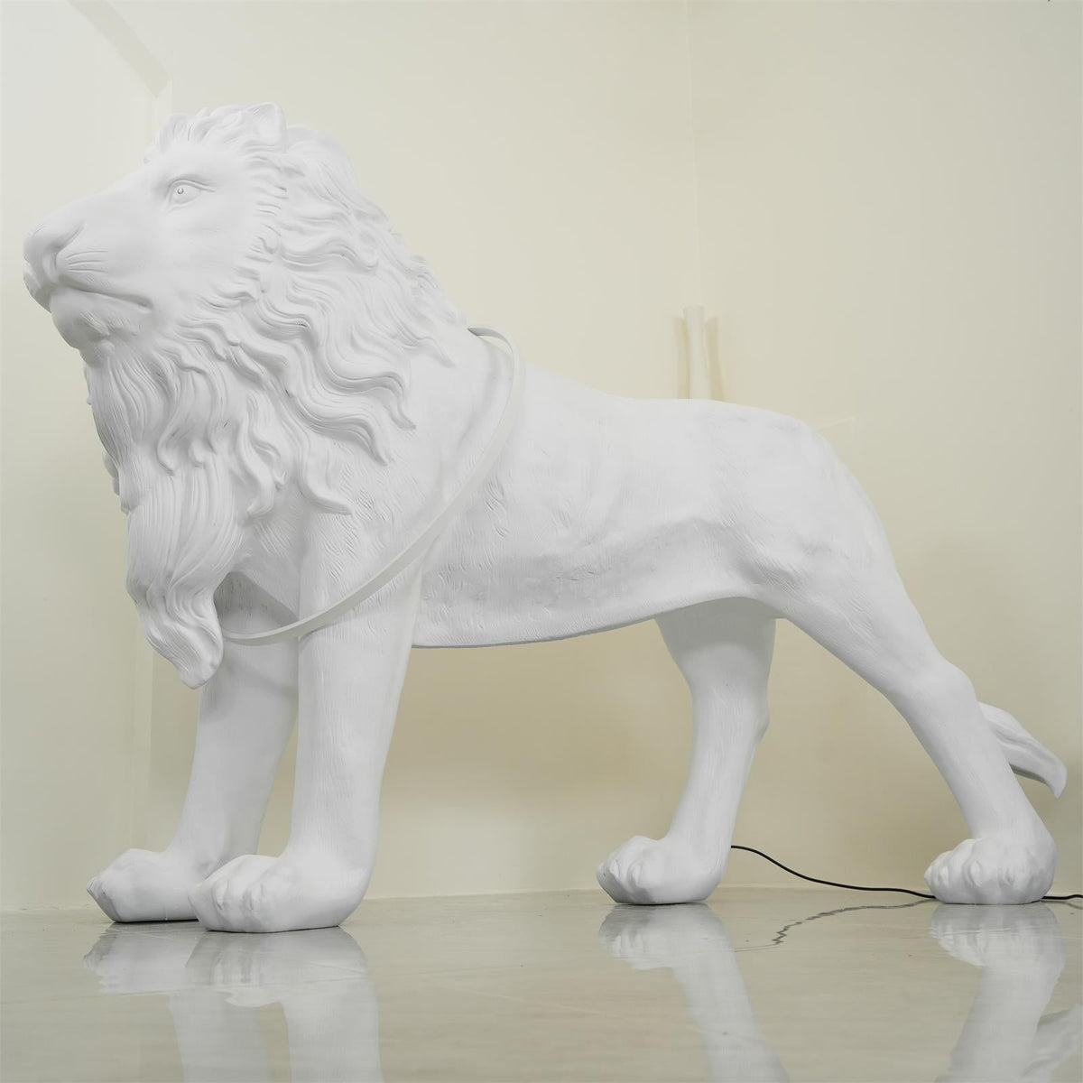 Seleia Floor Lamp