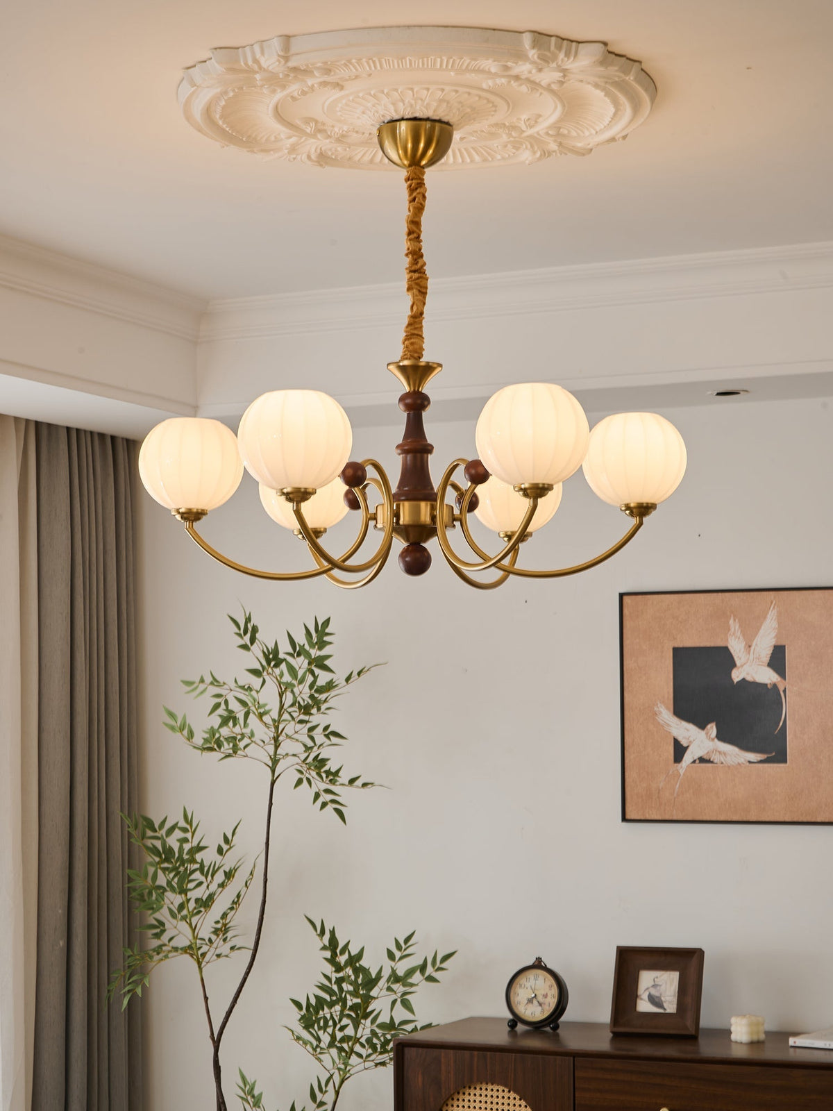 Omirara elegant traditionel vintage lysekrone i træ