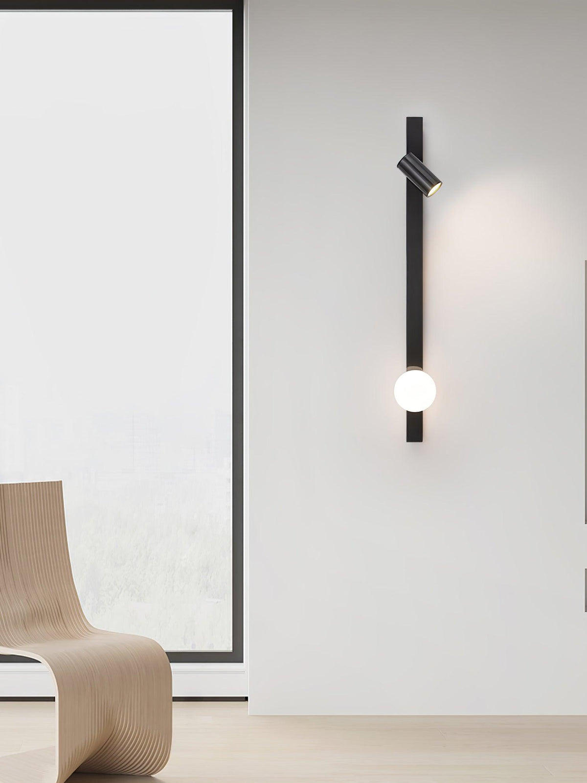 Candeeiro de parede Aloz minimalista em latão e vidro