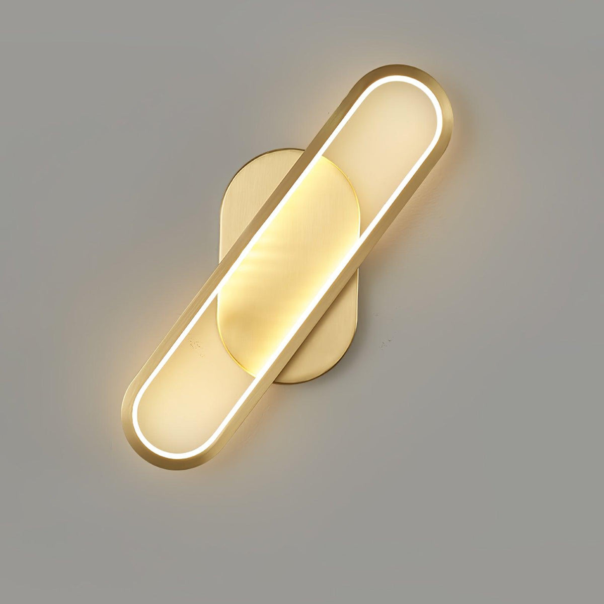 Candeeiro de parede Dhu clássico, comprido e oval, em latão