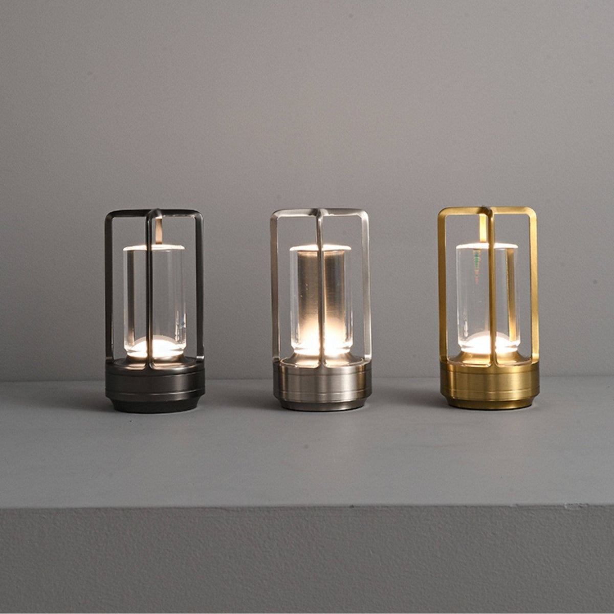 Solvane-genopladelig bordlampe