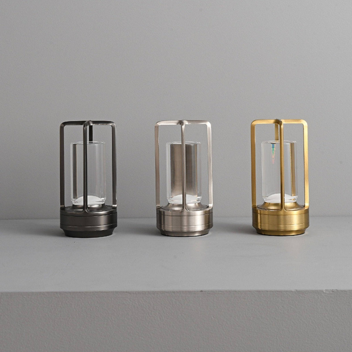 Solvane-genopladelig bordlampe