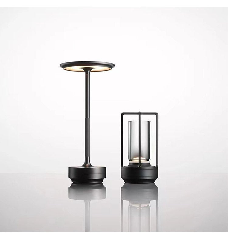 Solvane-genopladelig bordlampe