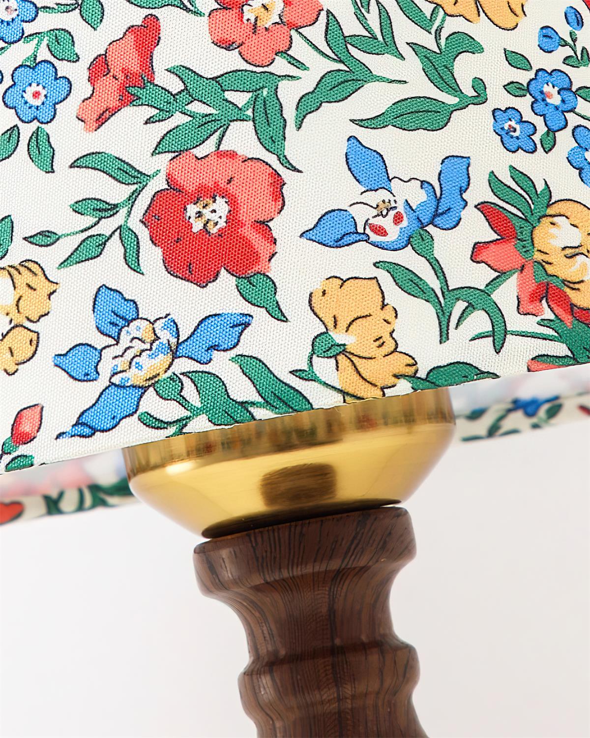 Terierise Table Lamp