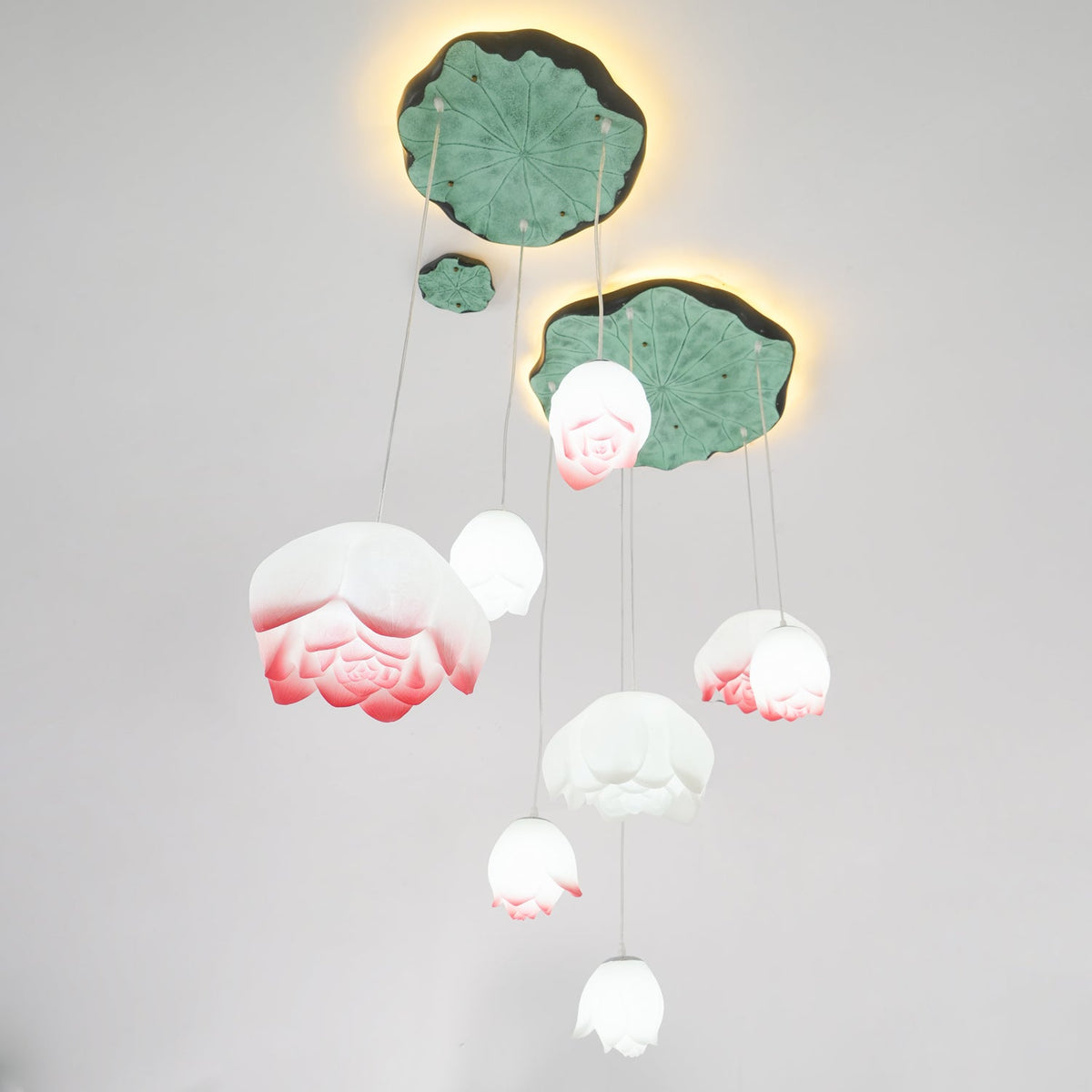 Candeeiro suspenso floral Rivinira em forma de lótus, cor-de-rosa e branco, com 7 lâmpadas