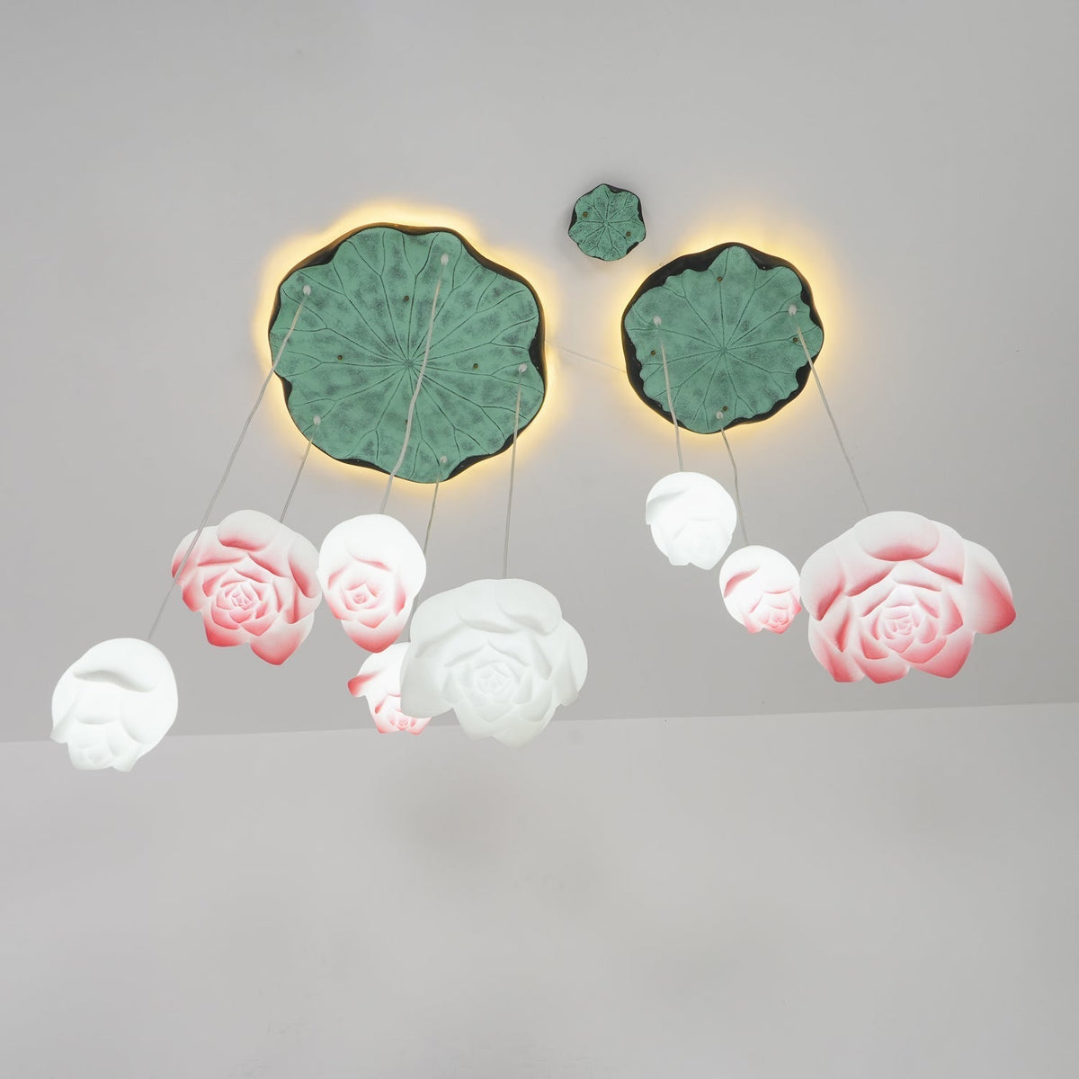 Candeeiro suspenso floral Rivinira em forma de lótus, cor-de-rosa e branco, com 7 lâmpadas