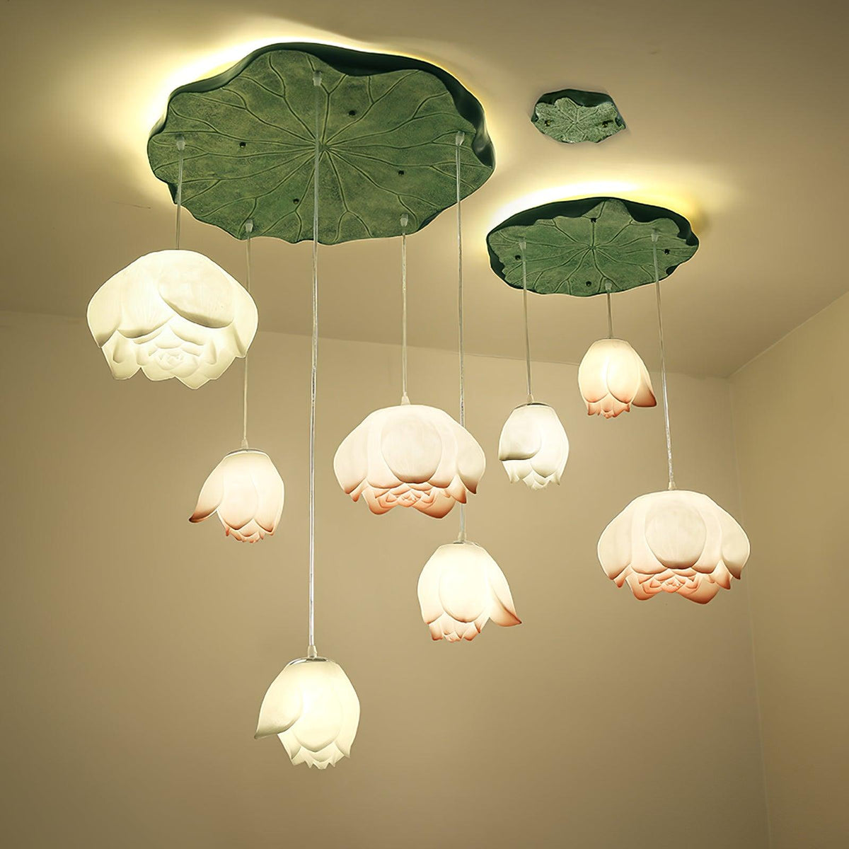 Candeeiro suspenso floral Rivinira em forma de lótus, cor-de-rosa e branco, com 7 lâmpadas