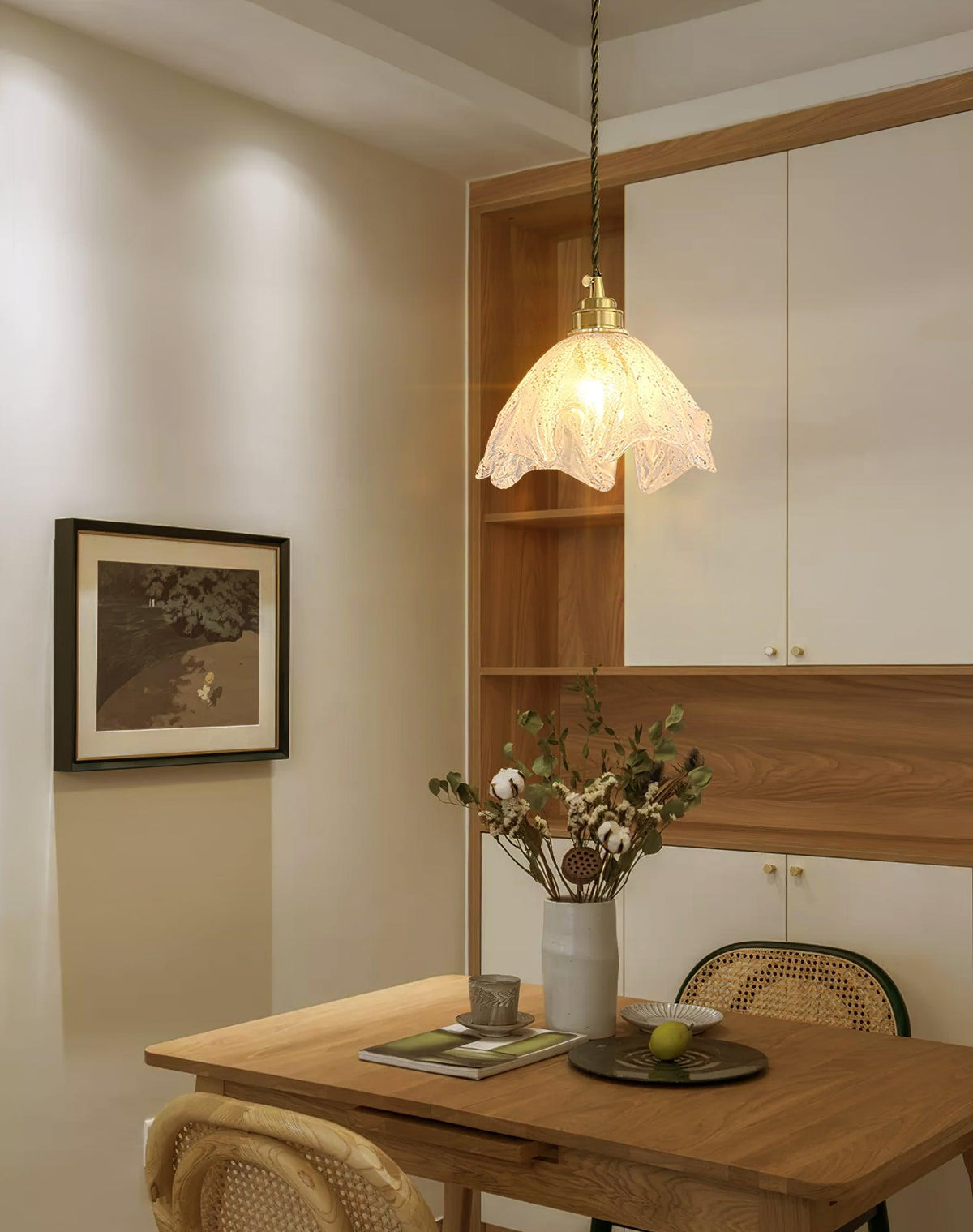 Deveny pendellampe i messing med rillet glaslotus vintage