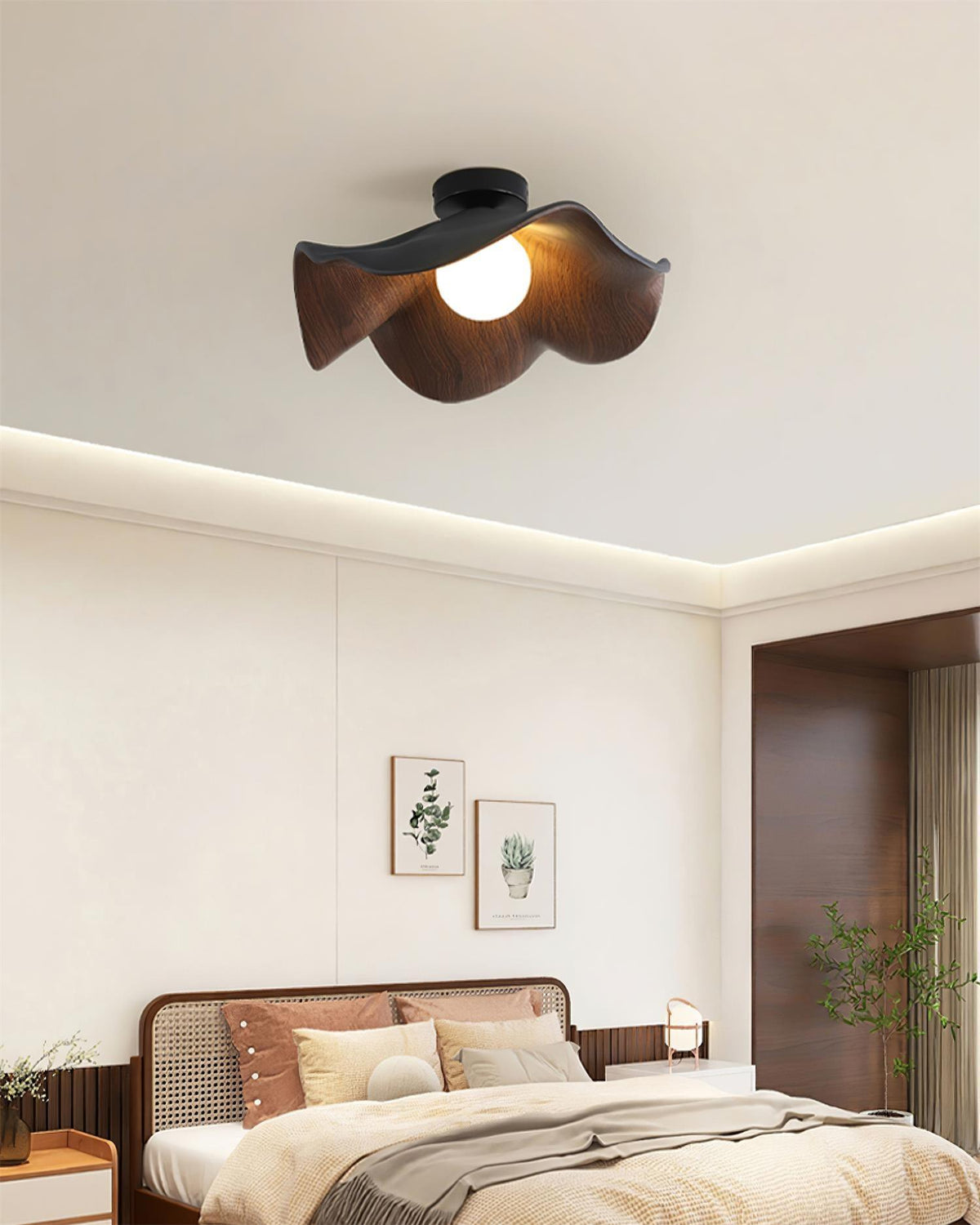 Belenor loftlampe med lotusblad i træ og hvid finish