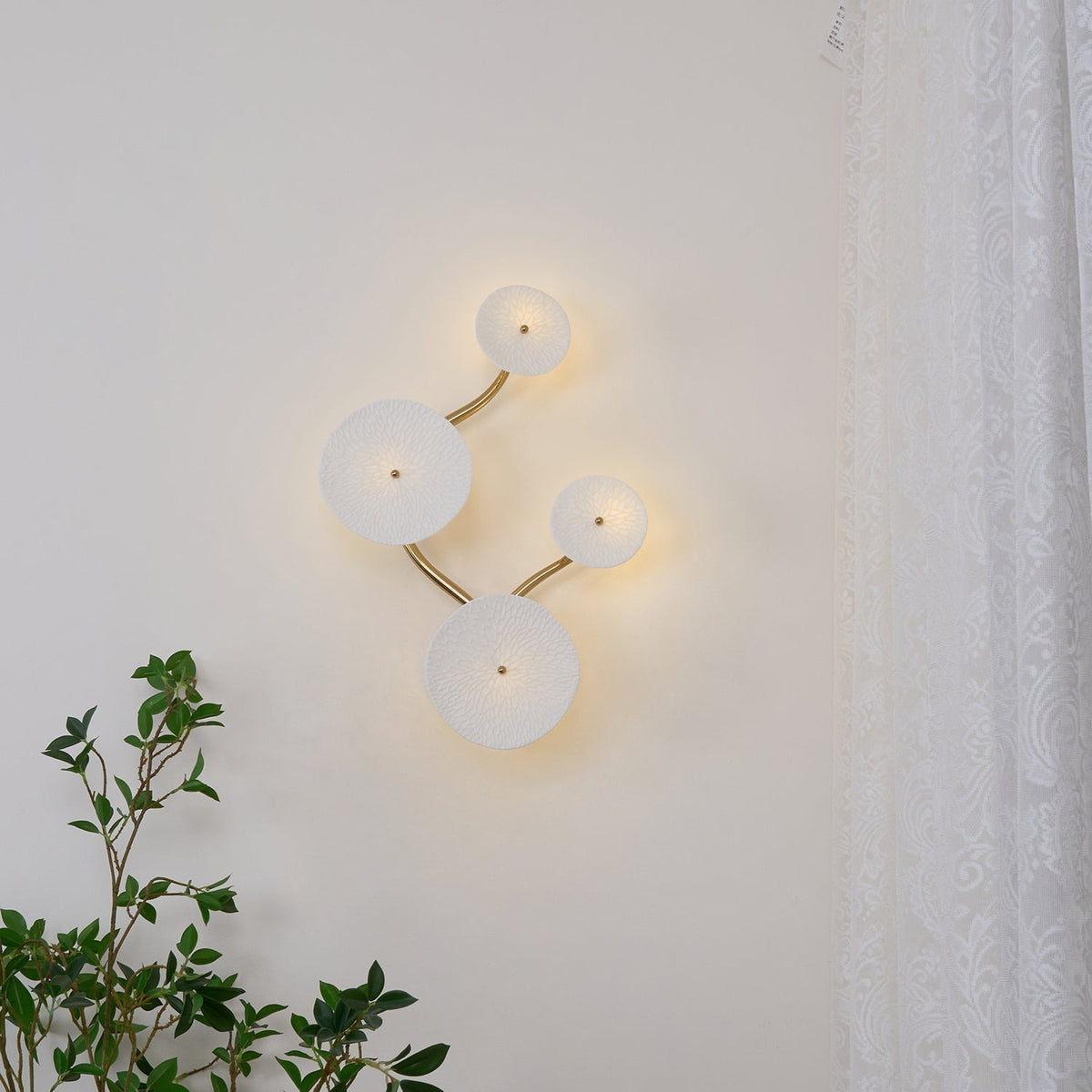 Kaivo Lotus Petal Wall Lamp
