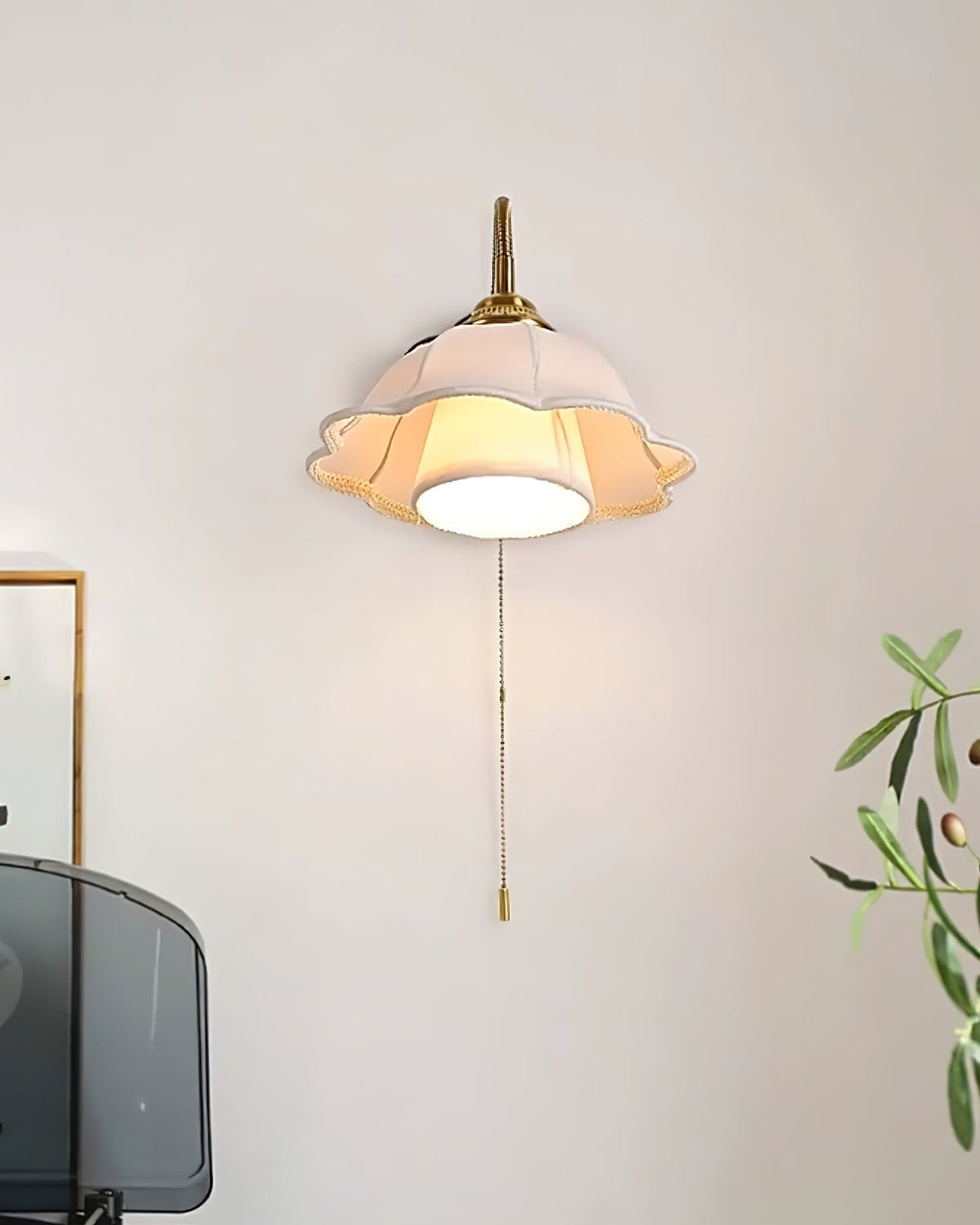 Renuaria Wall Lamp