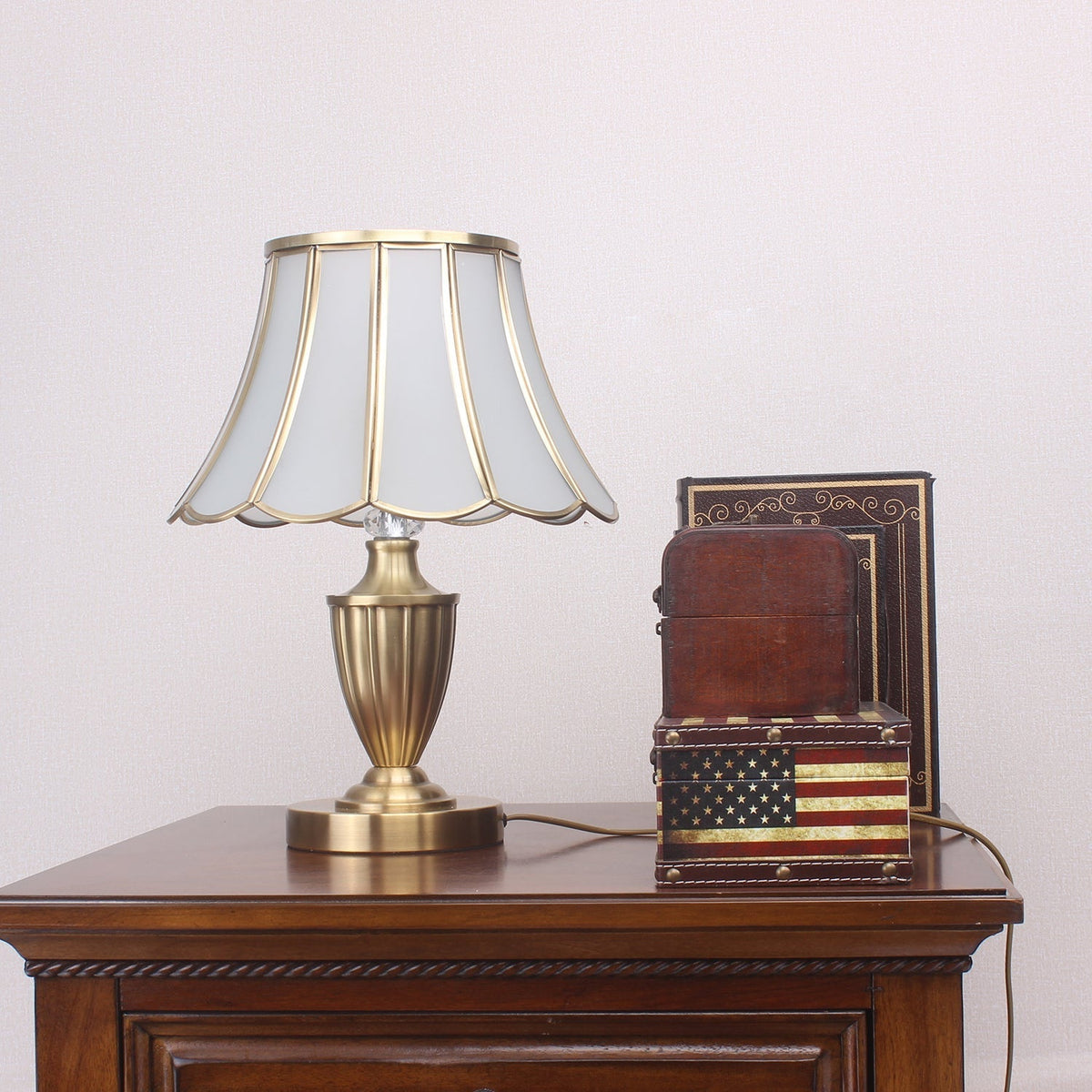 Vintagebordslampa i mässing och glas Valencia