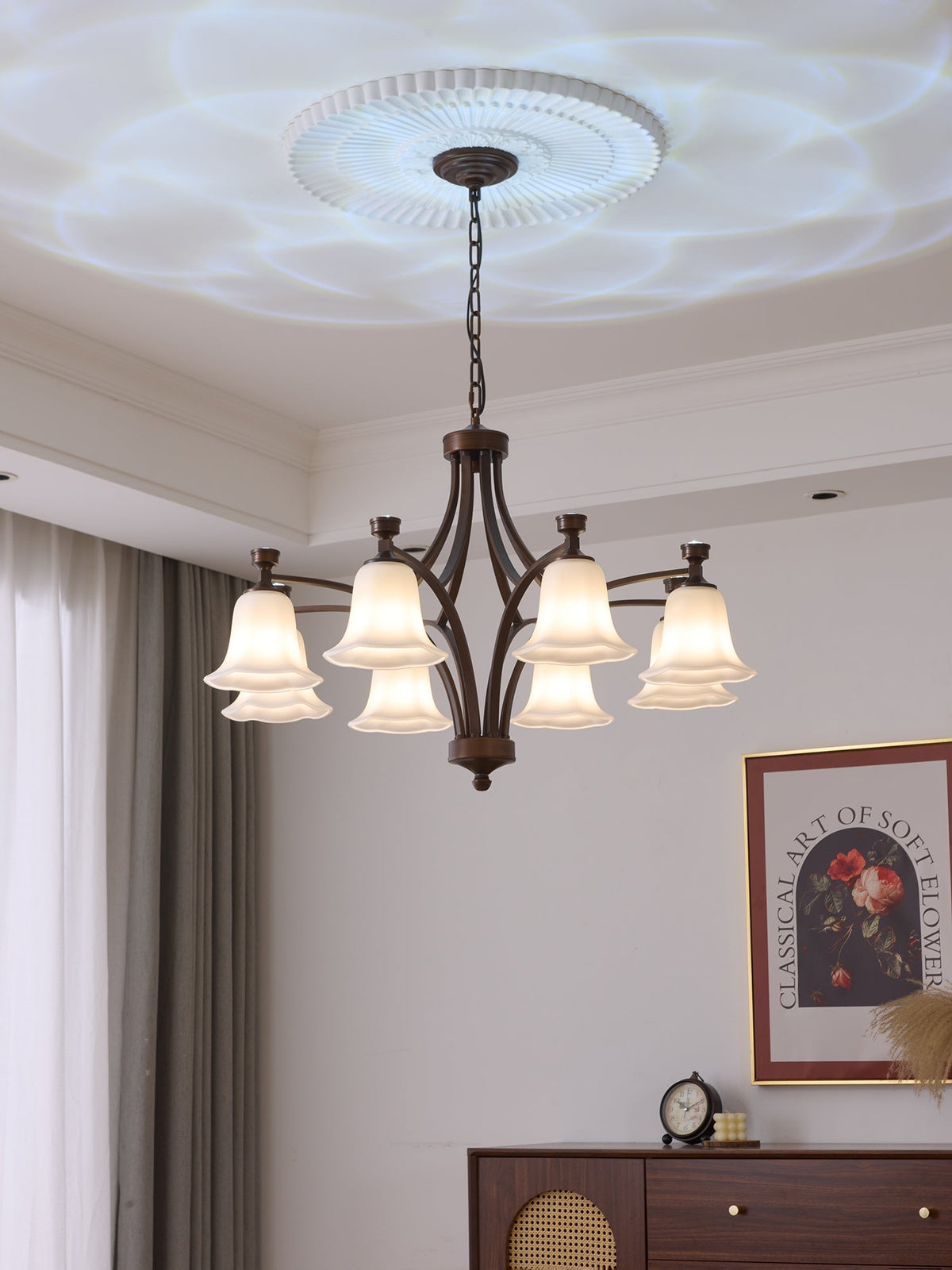 Viloros traditionell exklusiv glaskrona med klockdesign