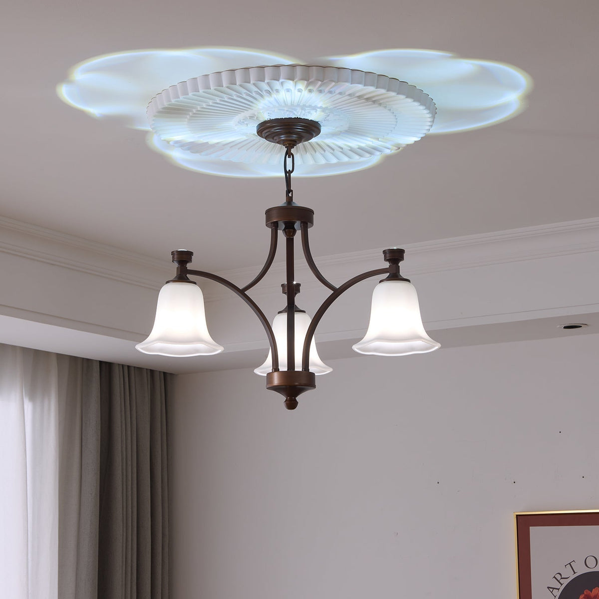 Viloros traditionell exklusiv glaskrona med klockdesign