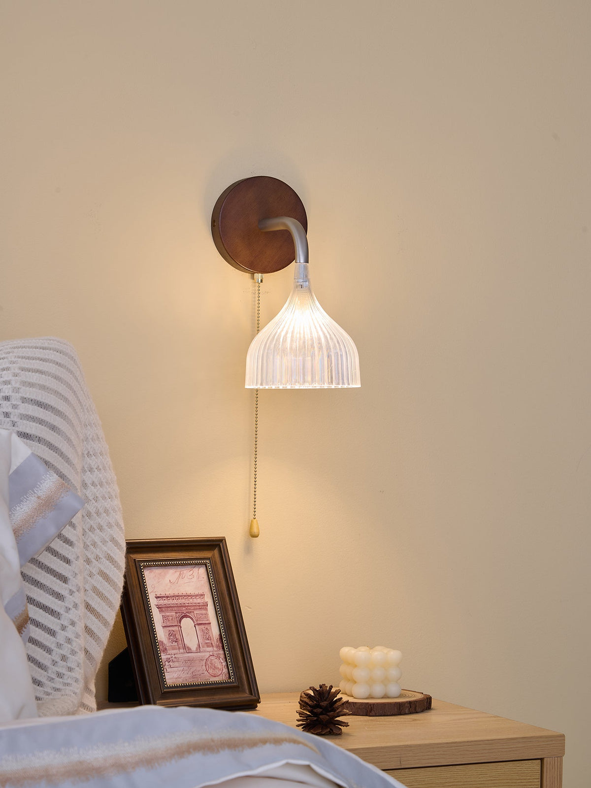 Cimararae elegant klassisk vägglampa i trä