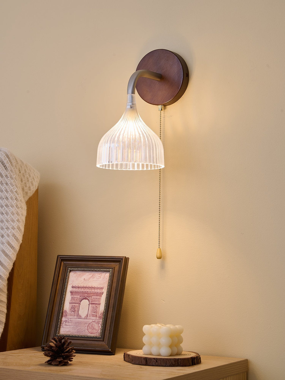 Cimararae elegant klassisk vägglampa i trä
