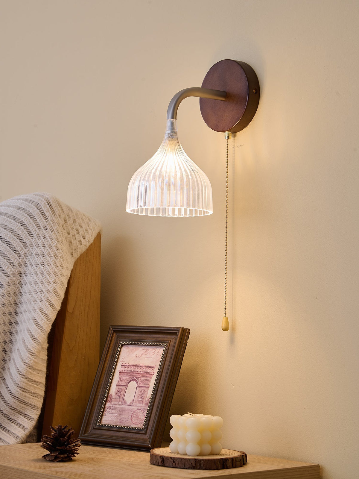 Cimararae elegant klassisk vägglampa i trä