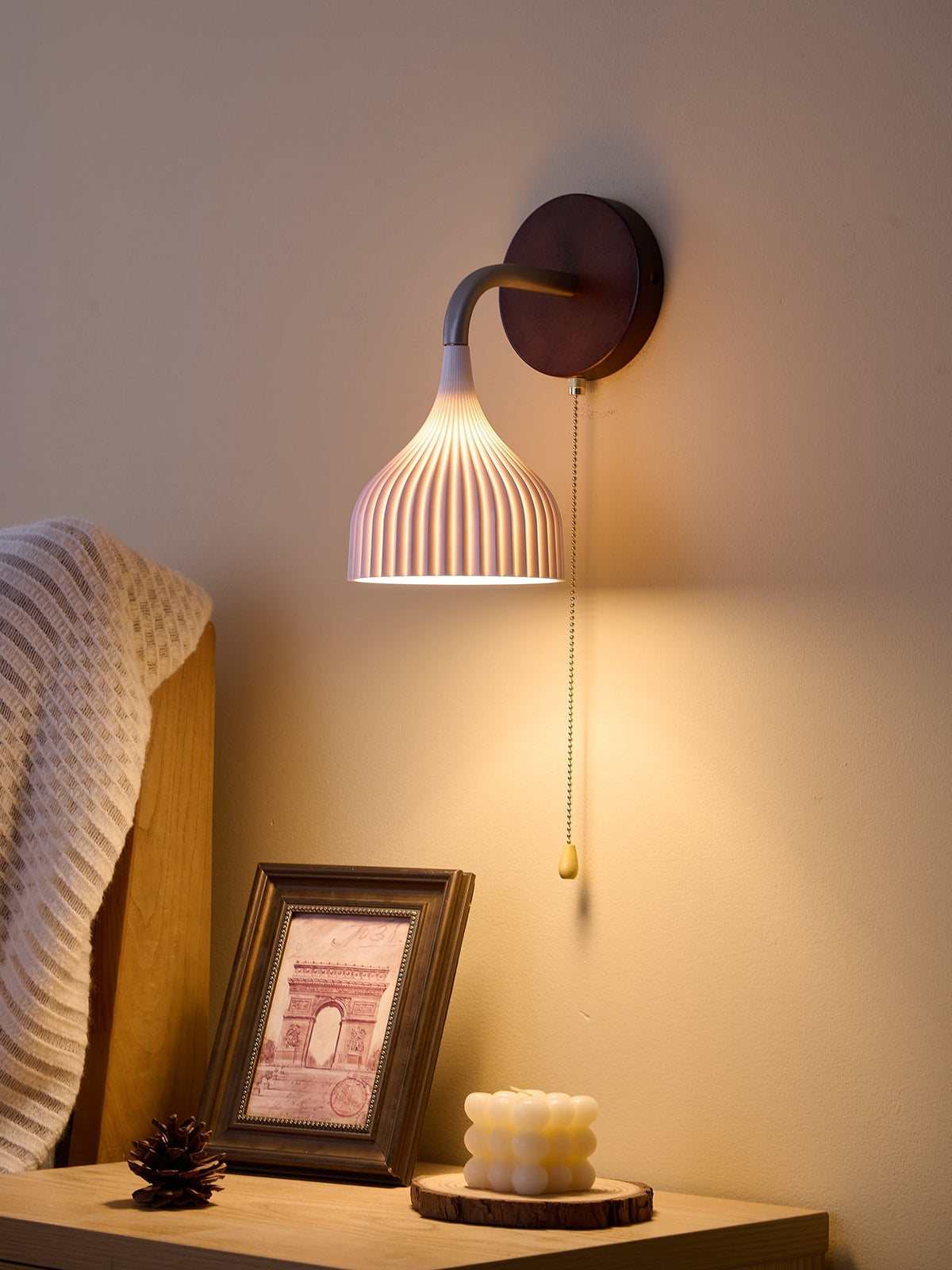 Cimararae elegant klassisk vägglampa i trä