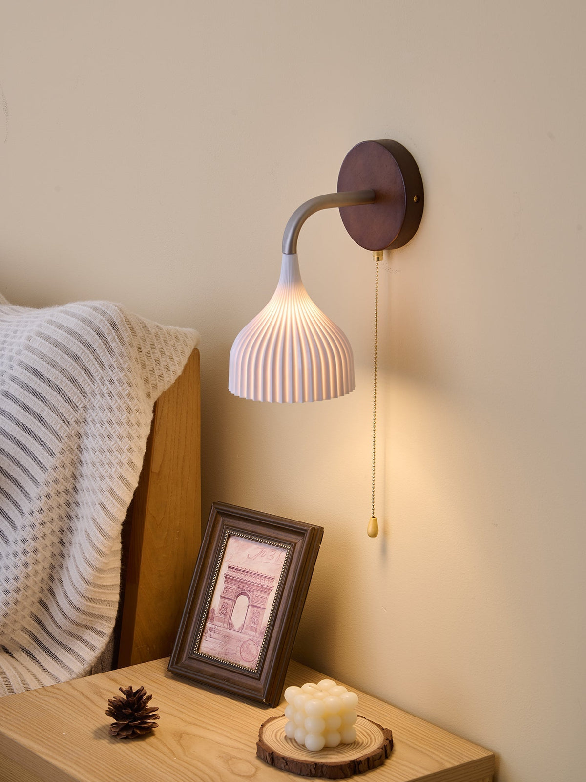 Cimararae elegant klassisk vägglampa i trä