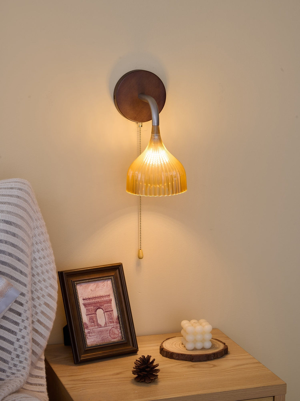 Cimararae elegant klassisk vägglampa i trä